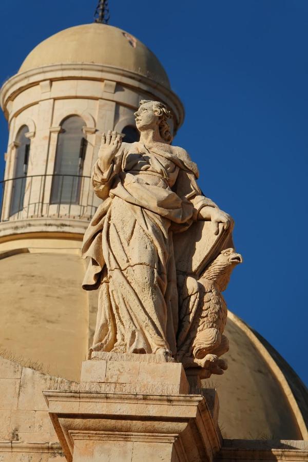 Casa Bommegna Villa Noto Kültér fotó